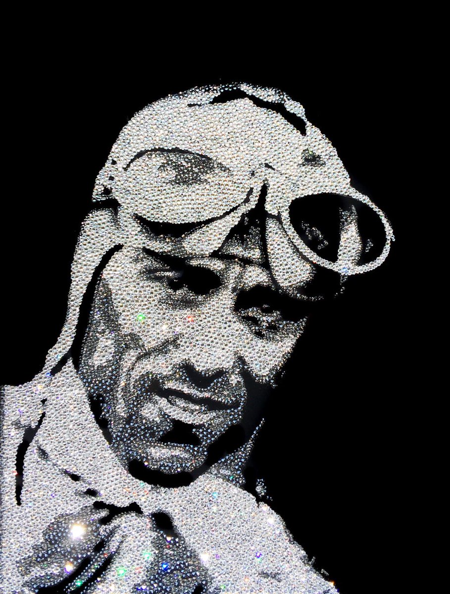 DiazziRoberta's tweet photo. Nuvolari Portrait | Crystals from Swarovski® by Roberta Diazzi® | Casa Museo Sartori Castel d’ario Mn https://t.co/WdXoSK0x0v