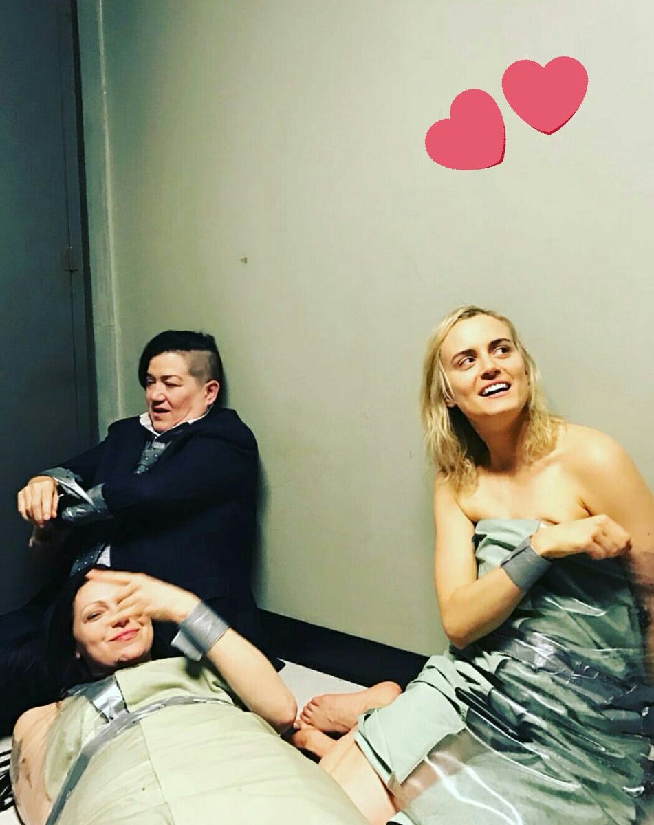 oitnb_everyday's tweet photo. I am making a comeback! Haven't posted for a while but that will change!  😆 https://t.co/jfbK5Tcbbk