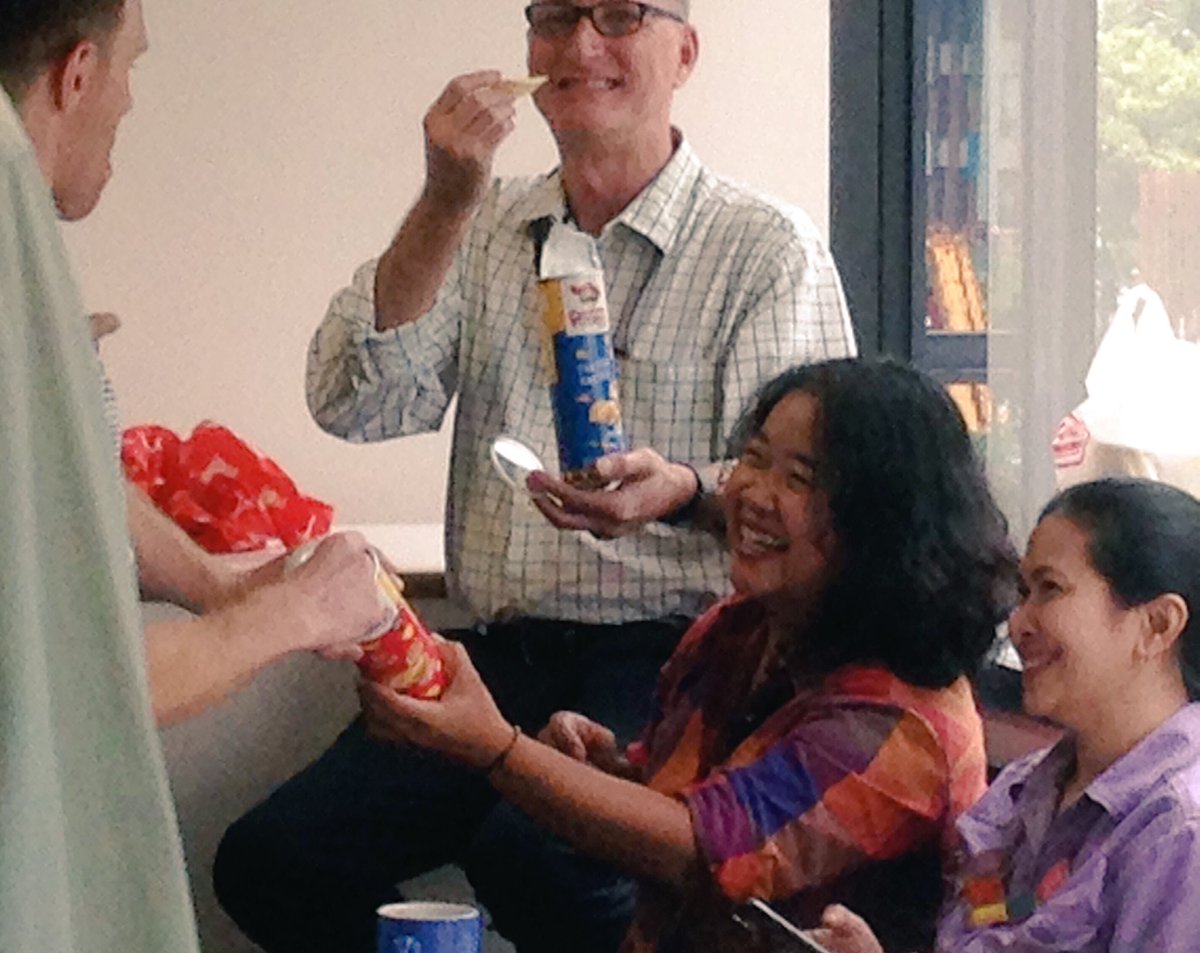 Sharing <a href="/MisterPotato_ID/">Mister Potato</a> is caring #MPMinggu3 #MisterPotatoID #MisterPotatoiPhone8 #MisterPotatoiPhoneX <a href="/cieneng/">cieneng</a> @runlovedew <a href="/vdhani/">VdhaniVK</a>