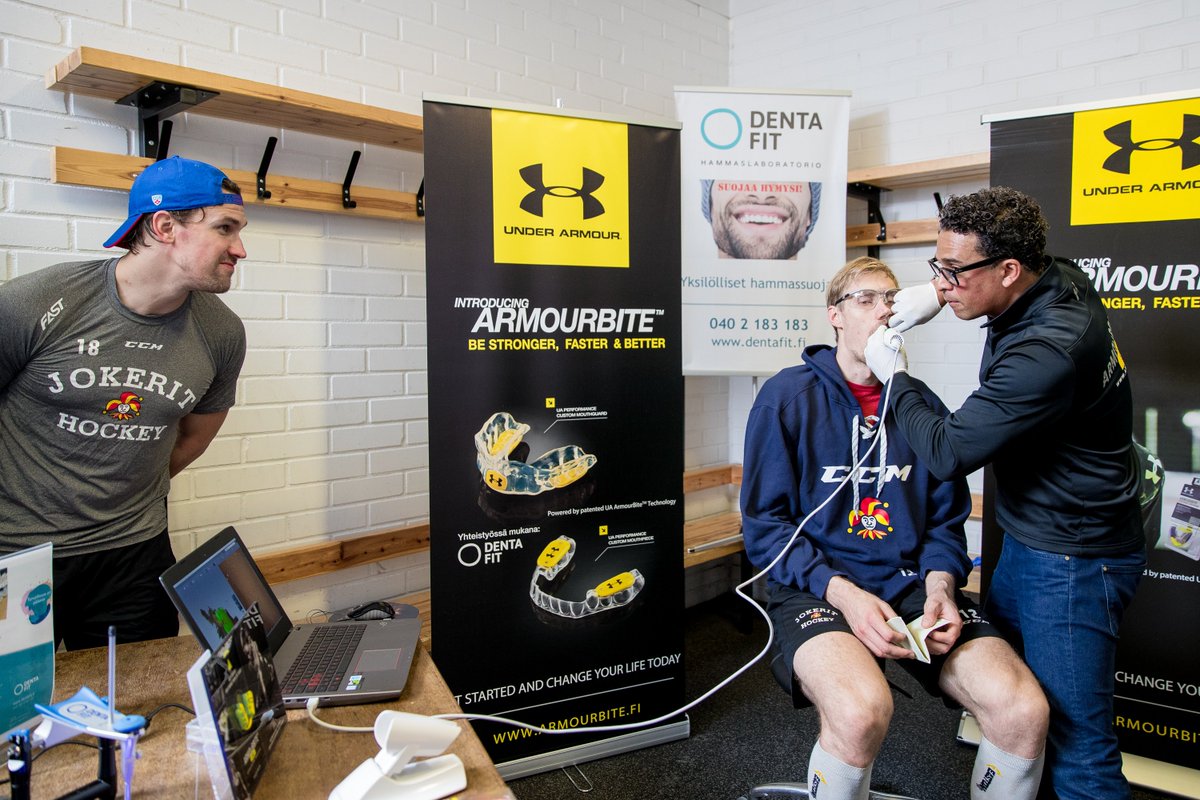 jokerithc's tweet photo. Uuden teknologian #ArmourBite-hammassuojat #Jokerit-pelaajilla yhteistyössä #DentaFit’in kanssa. KATSO: https://t.co/NpVn46itL5 #KHLfi https://t.co/eT9lu3fWNM