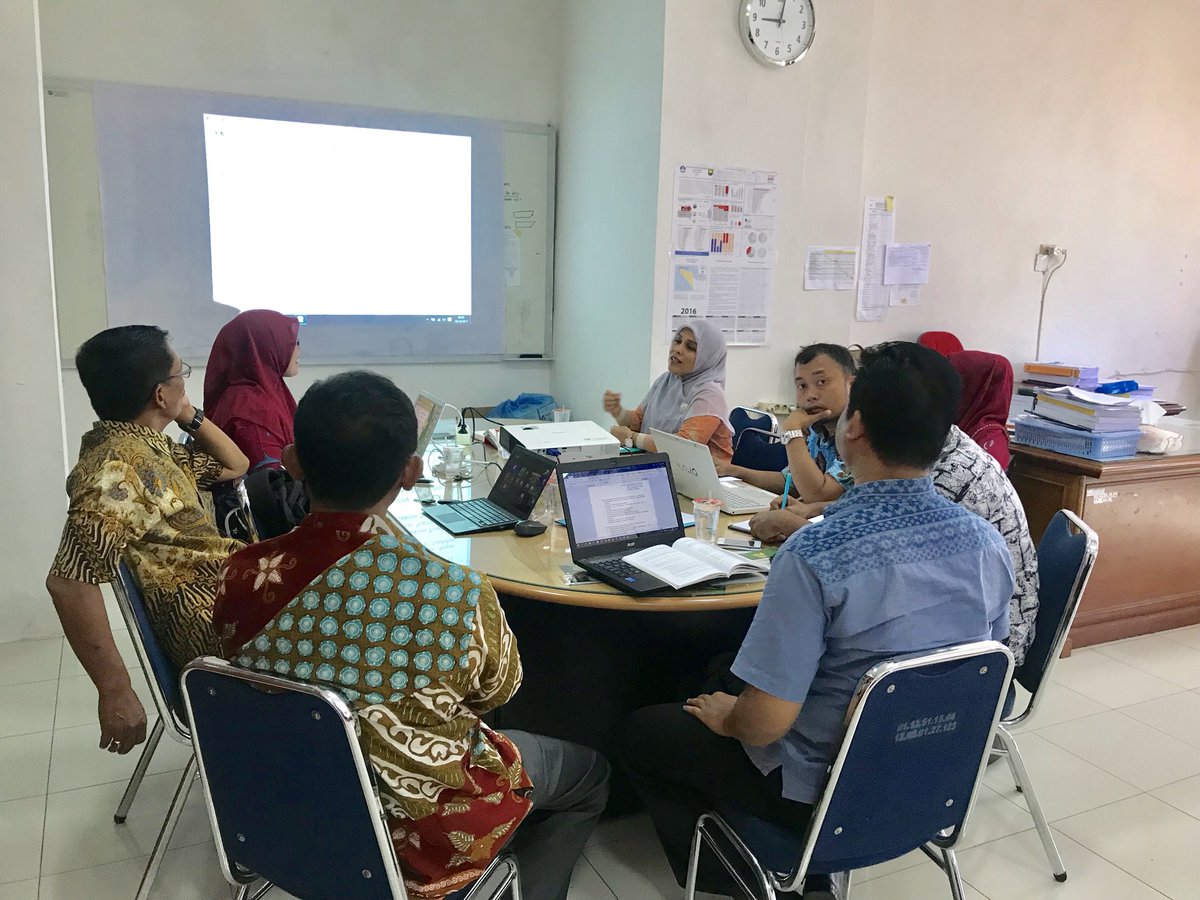 moenaweir's tweet photo. Pembahasan #Perwal RPJMD/RKPD dgn Bappeda,SKPD terkait.@jokowi @EkoSandjojo @taufikmadjid71 #BhaktiPendampingDesa #provAceh
#kotaSabang https://t.co/4ftkcs2HDd