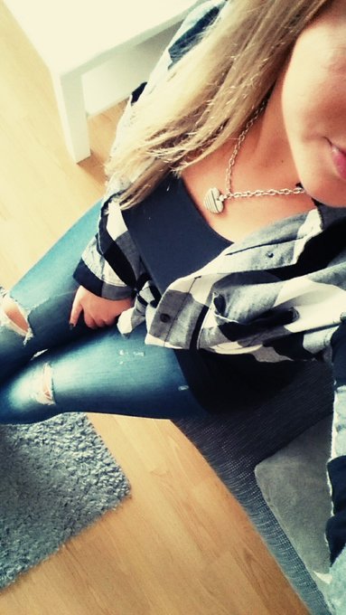 Guten morgen <3  https://t.co/h1NSEGTNd9 https://t.co/xZVgETHOTJ<a href="/tag/camgirl"class="tags"><span>#camgirl</span></a><a href="/tag/versaut"class="tags"><span>#versaut</span></a><a href="/tag/heiss"class="tags"><span>#heiss</span></a><a href="/tag/geil"class="tags"><span>#geil</span></a>