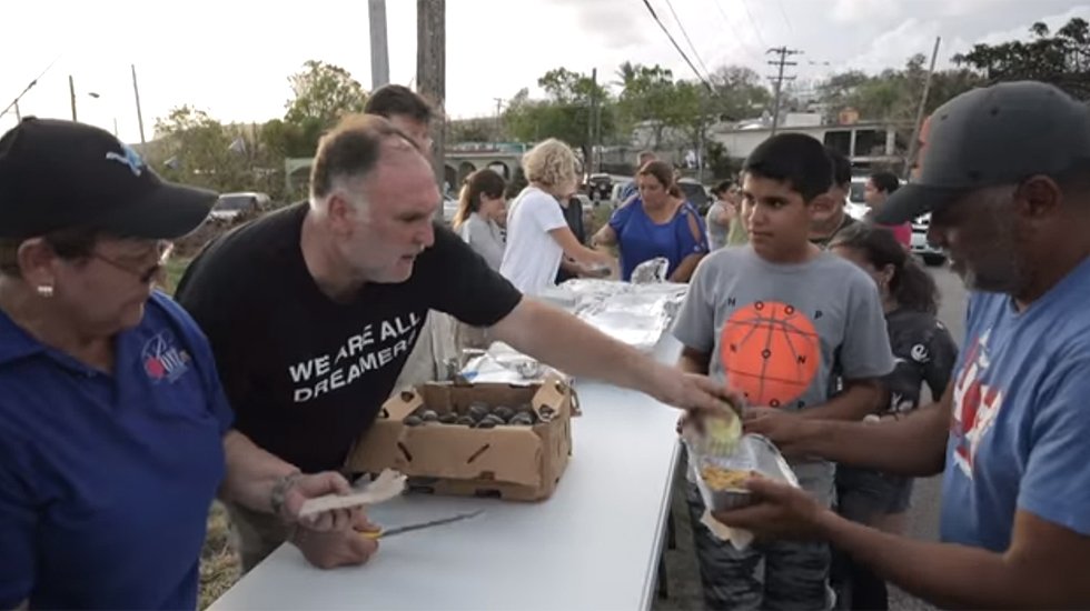 José Andrés logra servir un millón de comidas a las víctimas del huracán de Puerto Rico a.lavoz.es/n6p0b
