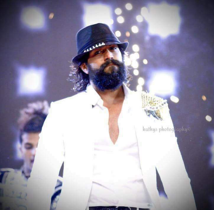 BO551234's tweet photo. #WeWantKGFTeaser
@NimmaYash @DHFansOfYash 
@Karthik1423 @SrinidhiShetty7 https://t.co/SArjUBRduC