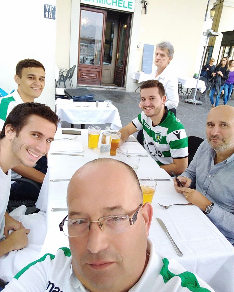 chico_manager's tweet photo. Contigo em toda a parte grande Sporting!
#TurimDeVerdeEBranco #FeitodeSporting #OndaVerde https://t.co/zQow3N29Fa