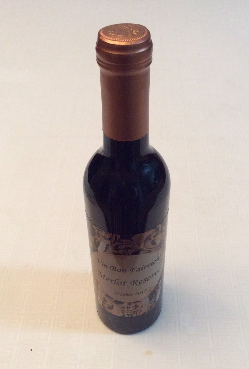 burlingtoncofc's tweet photo. Thank you @VinBonFairview for the FREE bottles of wine 🍷 you gave to EVERYONE at last night's Business After 5. https://t.co/aPJVQncrkW