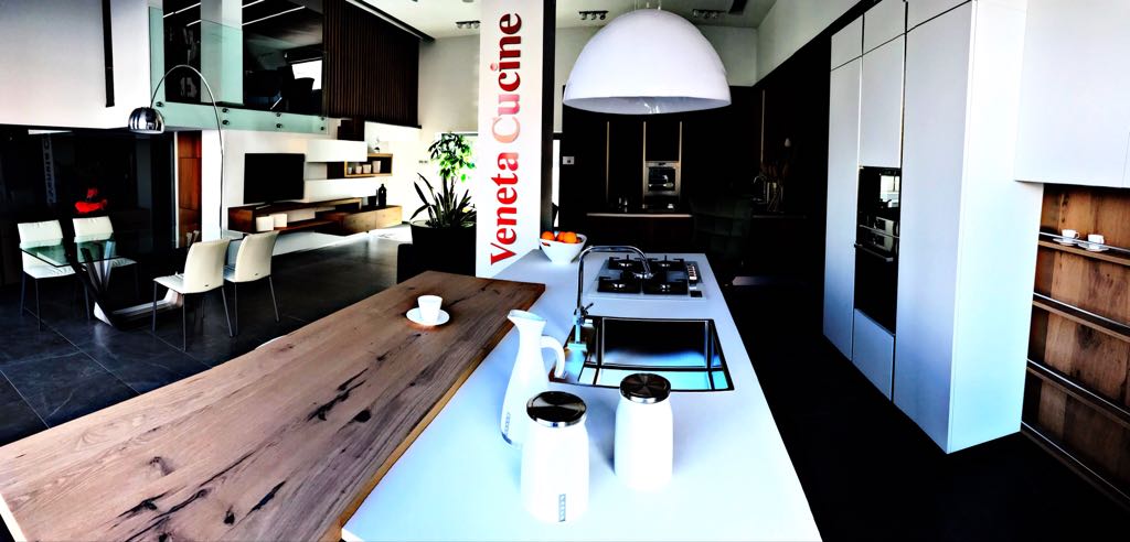 CMCLaTorre's tweet photo. #CMCARREDAMENTI In trepidazione per domani!
Nuovo Showroom di via Etnea 6 a #Lentini #SR.
#LIVETHEITALIANDESIGN https://t.co/C07KTGNYiE https://t.co/DdKbKWU3fk