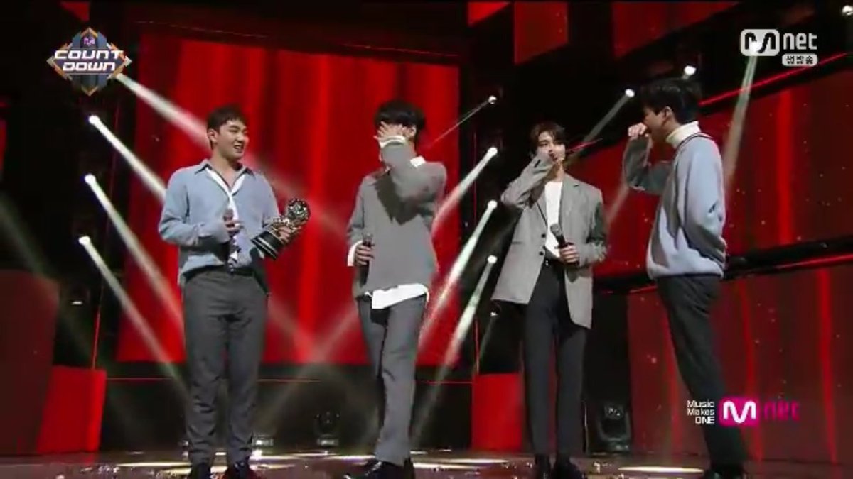 pockypingu's tweet photo. 내가 좀 늦었지
여기까지 오는 시간이
좀 많이 걸렸지 좀 많이 걸었지
#NUESTW1stWin https://t.co/Hv9nwRrzfx