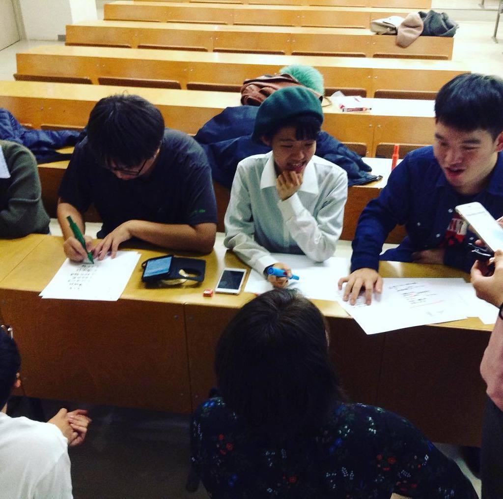 a_chan77777's tweet photo. Brain storming 🤔📝🤔🇹🇼👫🇯🇵 #hsuanchuanguniversity #tohtech #asukalab #brainstorming #marketing #internationalexchange https://t.co/t4fKxKT3l3 https://t.co/EGjyFGDmWw