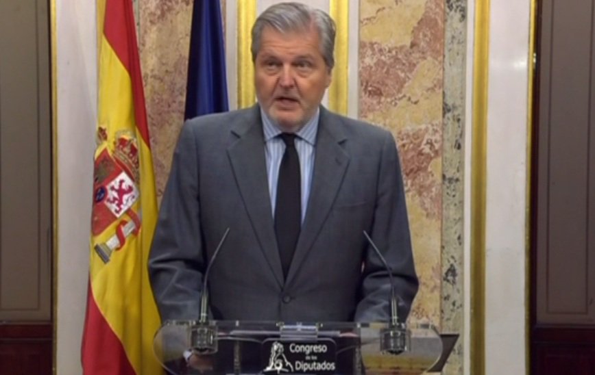 InterTVAZ's tweet photo. Anuncia el gobierno español que el próximo sábado activará el artículo 155 de la constitución para suspender la autonomía de Cataluña. https://t.co/9EXLctqGou