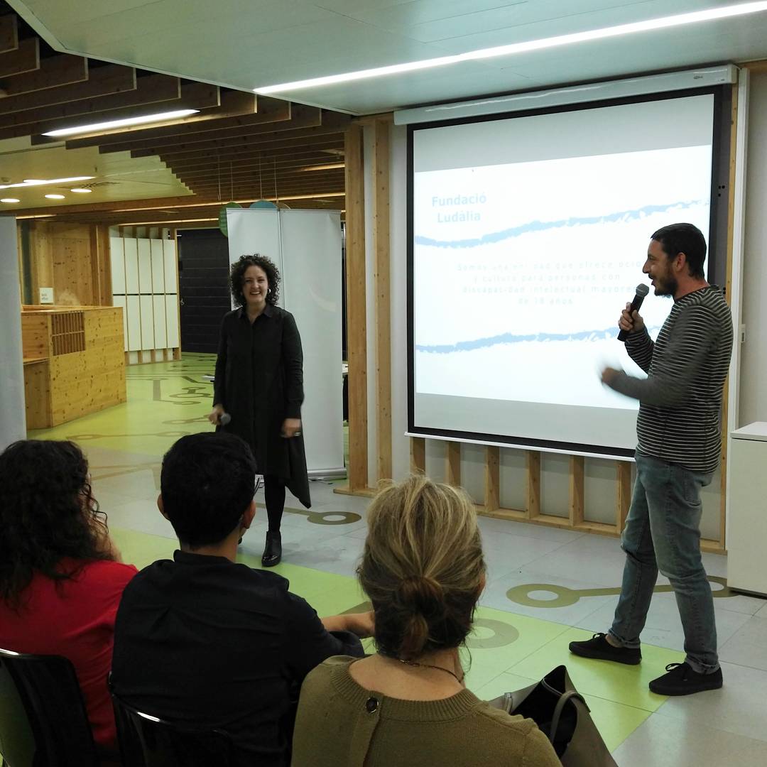 ludalia_associa's tweet photo. Avui hem presentant el projecte finalista de #BExperience a #BValue de @Ship2B amb un gran somriure. És l'essència de Ludàlia 😃 https://t.co/GTQaSbDB2P