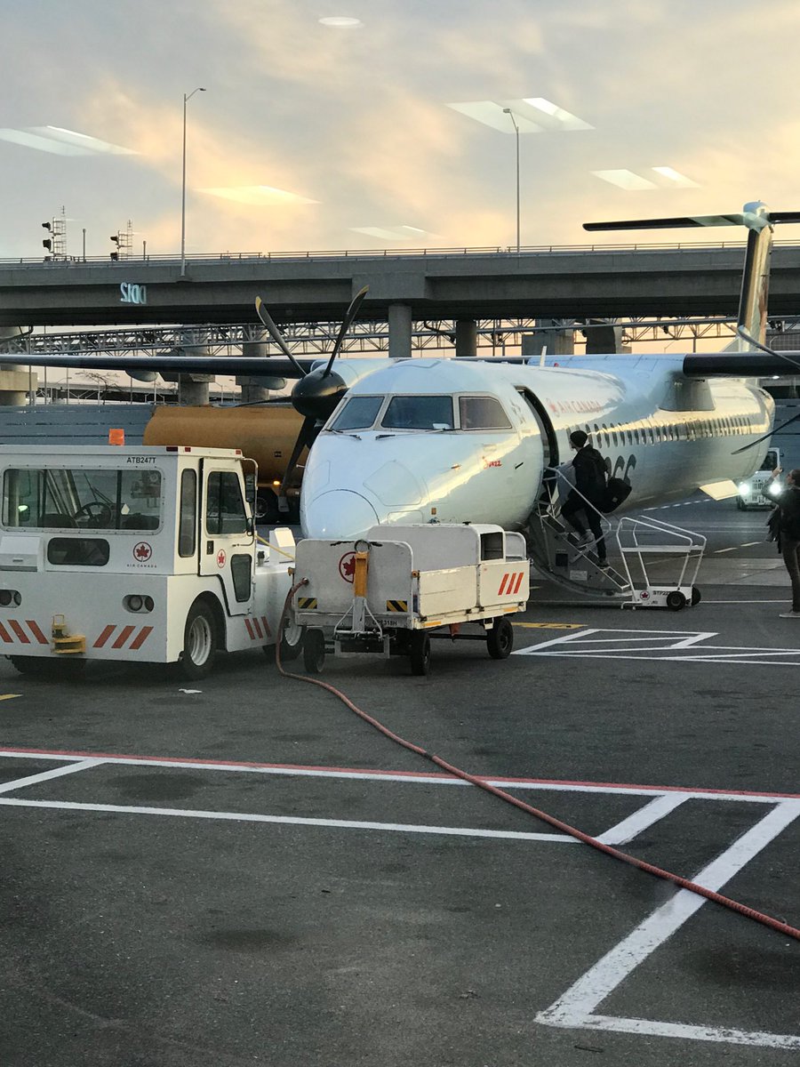 pushpromo's tweet photo. Going that extra mile for our clients, is what we do! Early morning flight with @AirCanada #PushPromo #PutYourLogoOnAnything https://t.co/8gX0ekLXXC