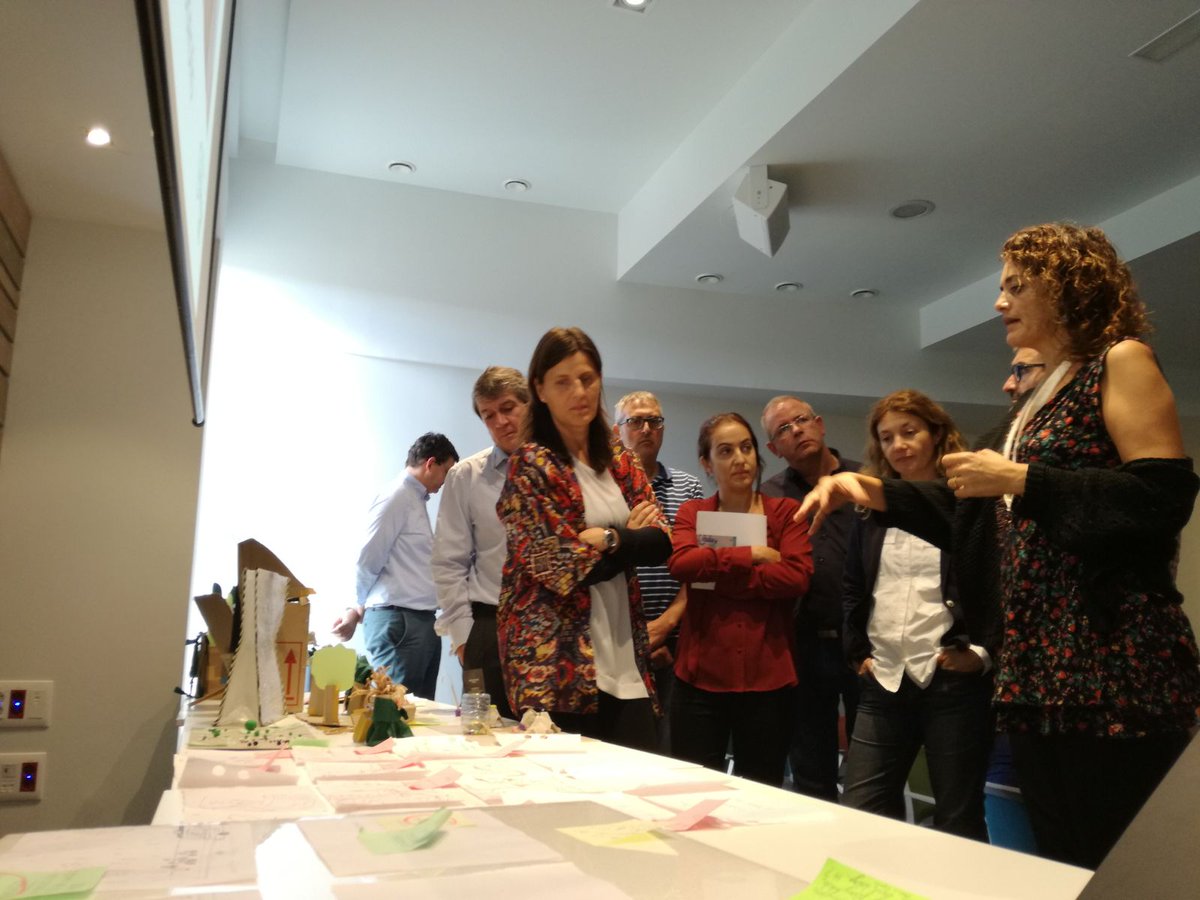 emprendeverde's tweet photo. Profesionales de diferentes comunidades autónomas conocen los primeros prototipos de los emprendedores de #PrototipaCircular. https://t.co/C3Sbp7dpXw