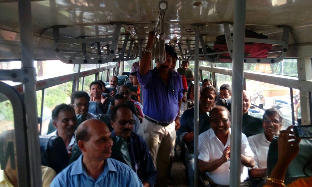 vinod_palyekar's tweet photo. Launched Kadamaba Bus Service to Connect Sodiem Village Panchayat to State Capital Panaji .@Goaforwardparty @VijaiSardesai #SiolimForward https://t.co/41z4WWoejG