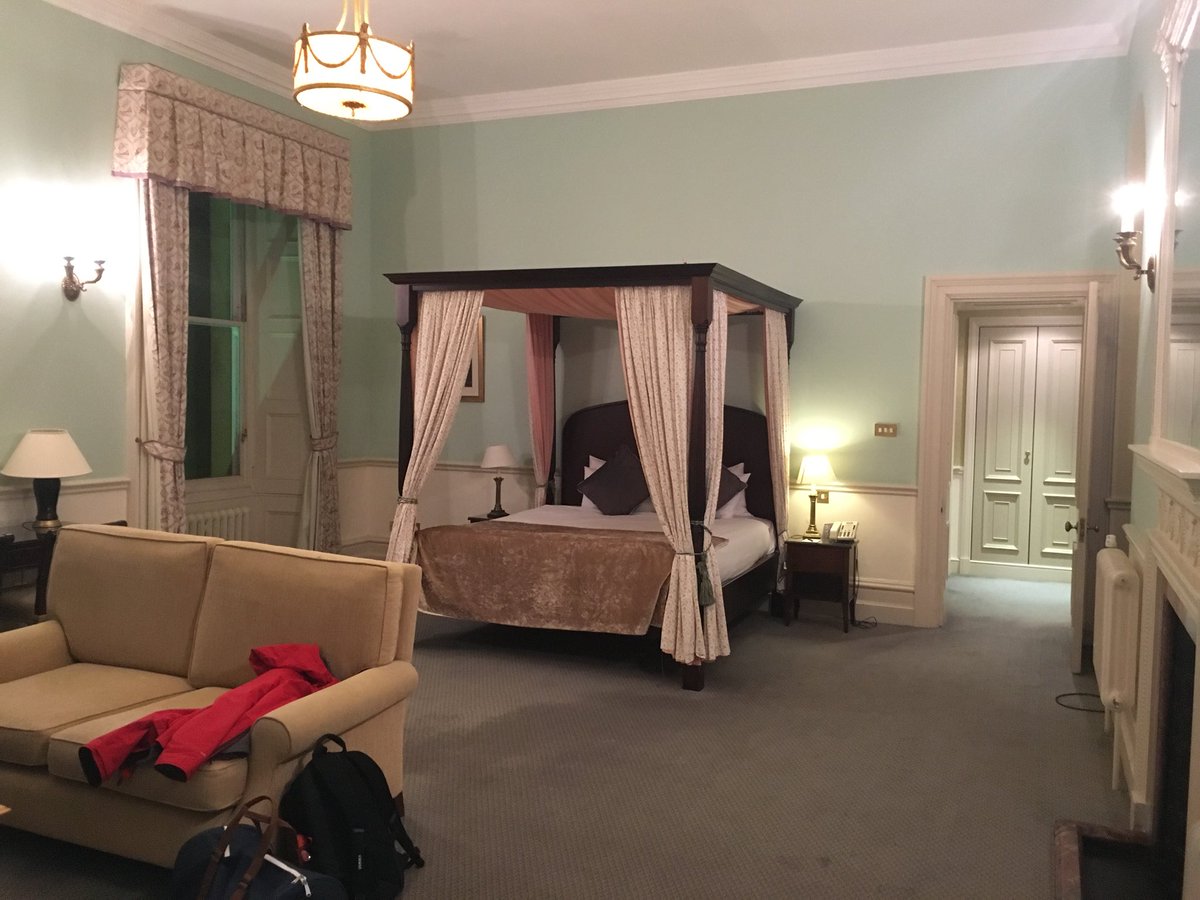tim_tikka's tweet photo. @BlueBeetleTwits rooms at Heythrop are a bit pokey. #ngage https://t.co/6nYvsWv8YO