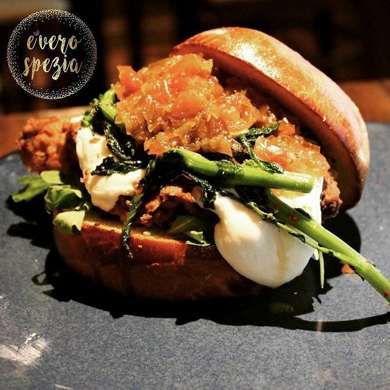 EveroSpezia's tweet photo. Come enjoy our fried chicken sandwich with broccoli rabe, pepper relish, house mozzarella.
#eatlocal #truecooks #DelawareEats #NewarkDe #E… https://t.co/2dFMOJ9qqk