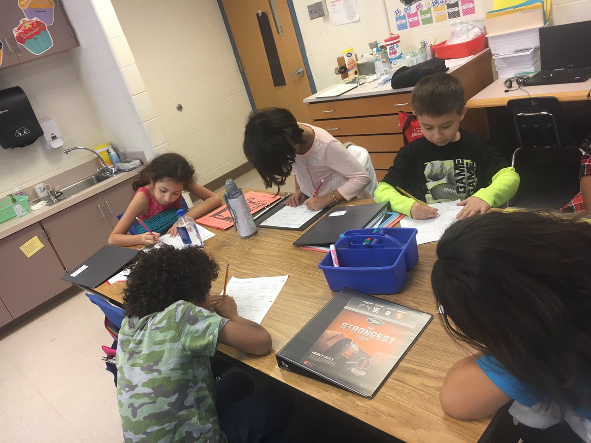 Camelot3rdGrade's tweet photo. Third graders are loving learning the cursive alphabet and starting to join letters! https://t.co/XevCMxkS9h
