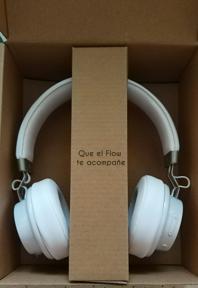 Ava_1417's tweet photo. Oleeeee!ya me han llegado mis @dflow_co y se escuchan increíbles.Muchisimas gracias #BackTodFlow #dFlowOne https://t.co/tgmh9WQZ8V