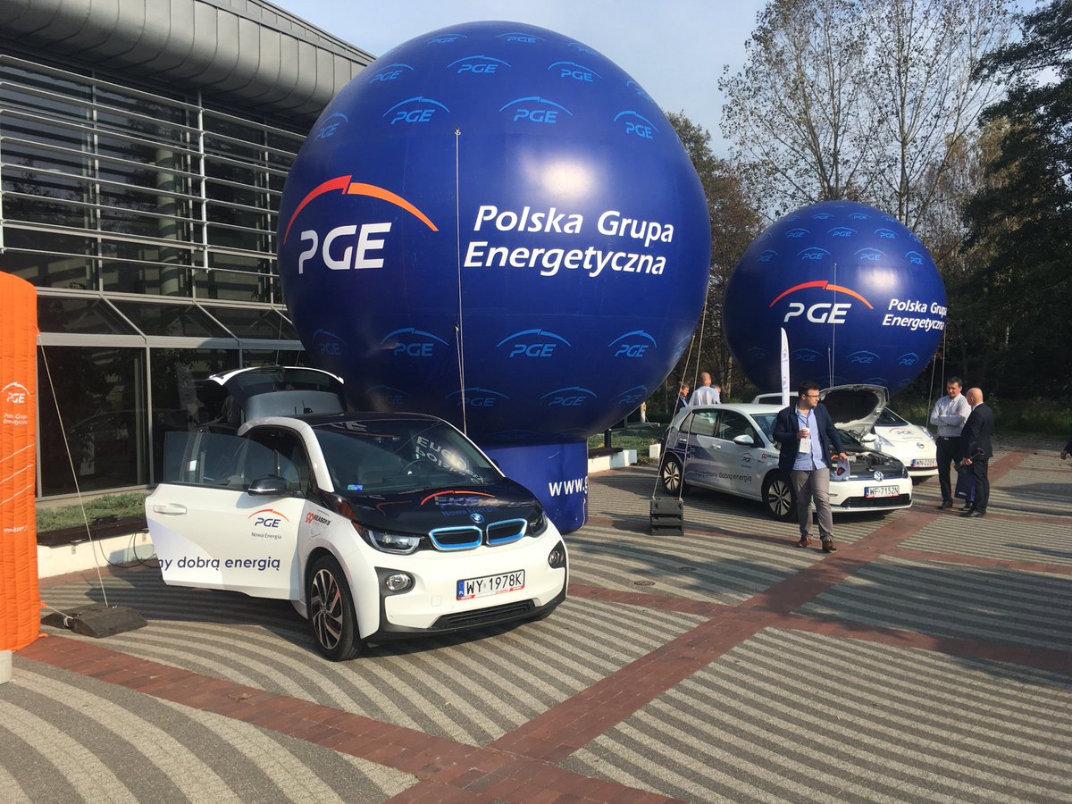 szczepaniukm's tweet photo. #Baranowski, szef #PGE: Ciągłość dostaw? Wyłącznie w nowej architekturze rynku, gwarantującej dostępność energii i mocy #rynekmocy #OSG2017 https://t.co/zCkv0Mk9CJ