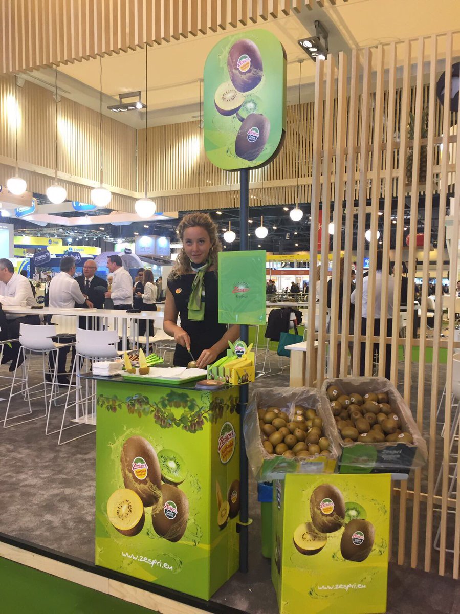 Zespri_es's tweet image. Venid a degustar los delciosos #kiwis Zespri SunGold y Zespri Green a nuestro stand (10c10a)en @FruitAttraction #Fa17 #FruitAttraction2017