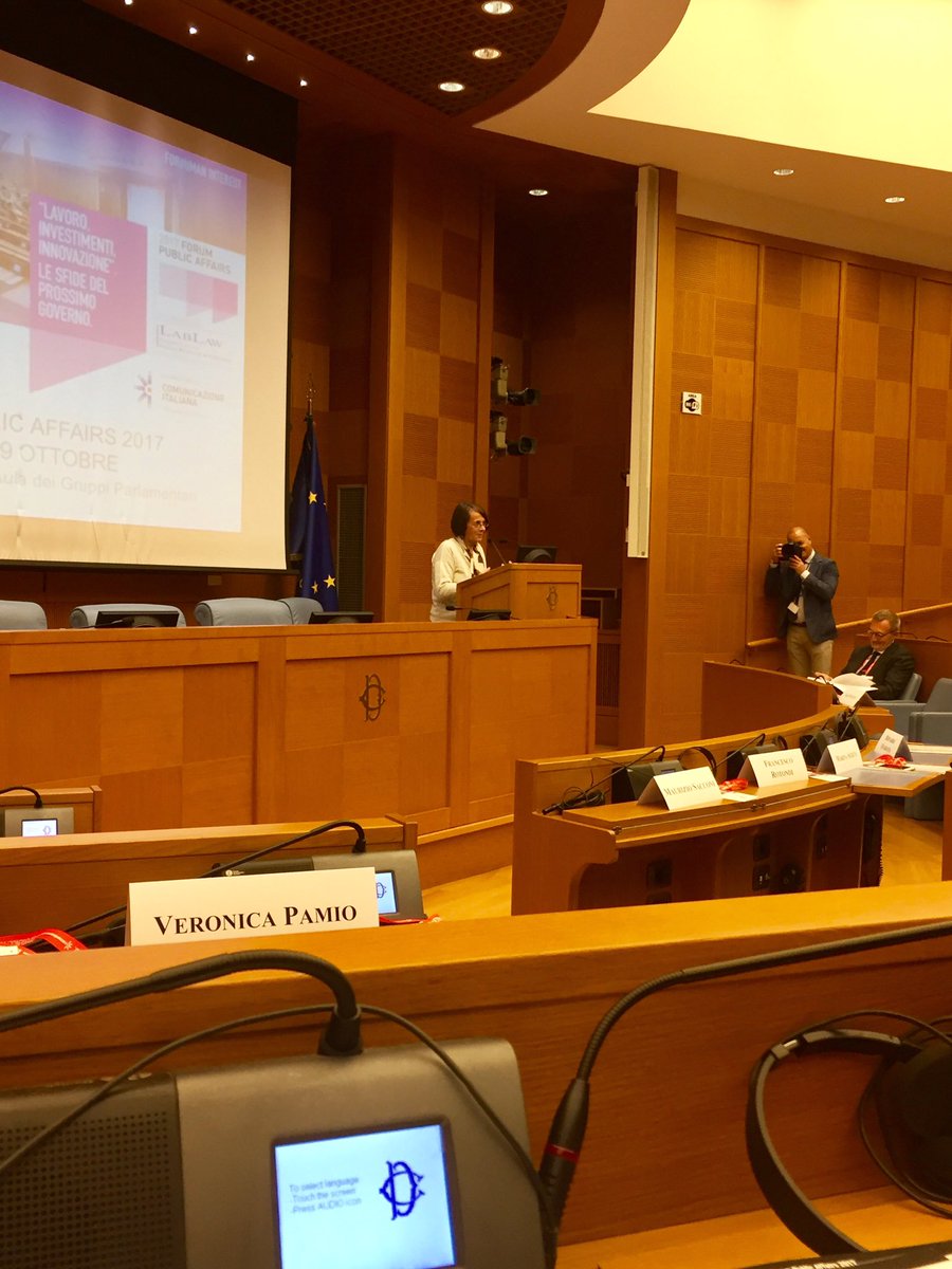 mario_verrotti's tweet photo. Con @MarinaSereni alla Camera dei Deputati per discutere di Lavoro, Investimenti e Innovazione #humaninterests #forumpublicaffairs https://t.co/CzcClqISH0