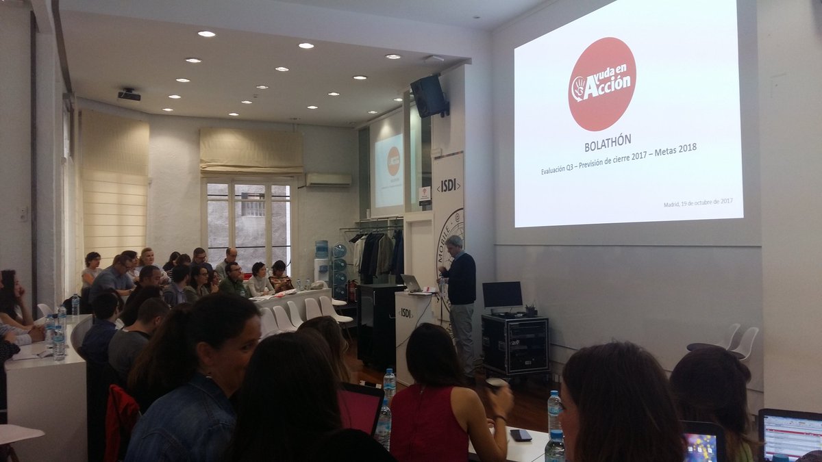 ayudaenaccion's tweet photo. Arranca nuestro #bolathon! Bienvenida a cargo de @f_mudarra https://t.co/4pxfsCze1i