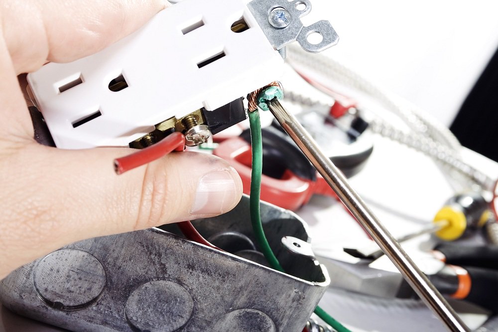 Primelectrics1's tweet photo. We are leading #Electricians in #Palmers_Green. We Check everything before conducting any #electrical installations. Call now 0208 350 6940. https://t.co/HwyqDbvWjI