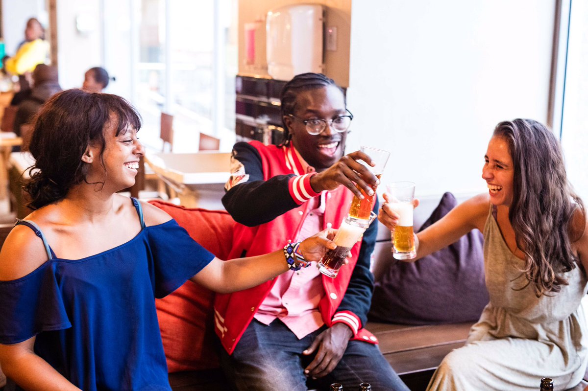 thekissbandit's tweet photo. 🍺 beer reviews @BigSquareKE @BrewBistroKenya @BrewRooftop #Oktoberfest2017 #BigFiveBreweries #OktoberfestBeerHop2017 pics by @tatianakaranja https://t.co/s9Frg47GEL