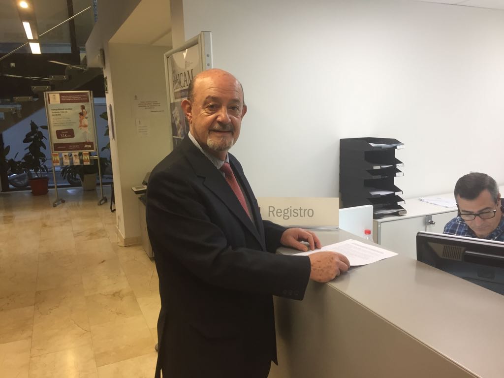 andibarbero1's tweet photo. Una buena manera de iniciar el día y bueno para los abogados de a pié. https://t.co/kXkAOctUD4