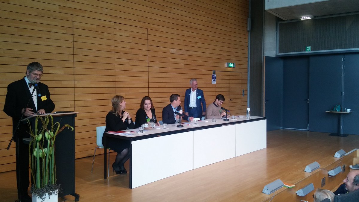 PeterGermis's tweet photo. Shooting for Z_HR @KanaalZ
@VDAB Symposium WG/55+ @LamotMechelen 
Produced by #Redpeppermedia https://t.co/lGVirgDlMF