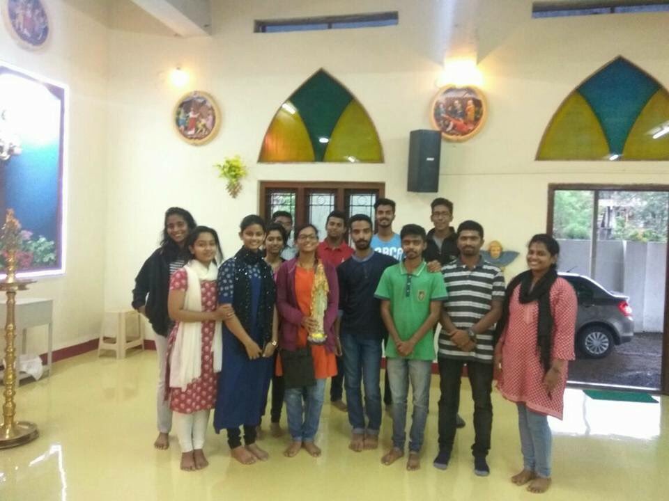 FrFranklin's tweet photo. #PuneForane #KEY #RosaryMonth #Rosaryrally #BhosariParish #DapodiParish #MotherMary Organised by Pune Forane Youth. #Catholic #DigitalKalyan https://t.co/shtfFdv1Cm