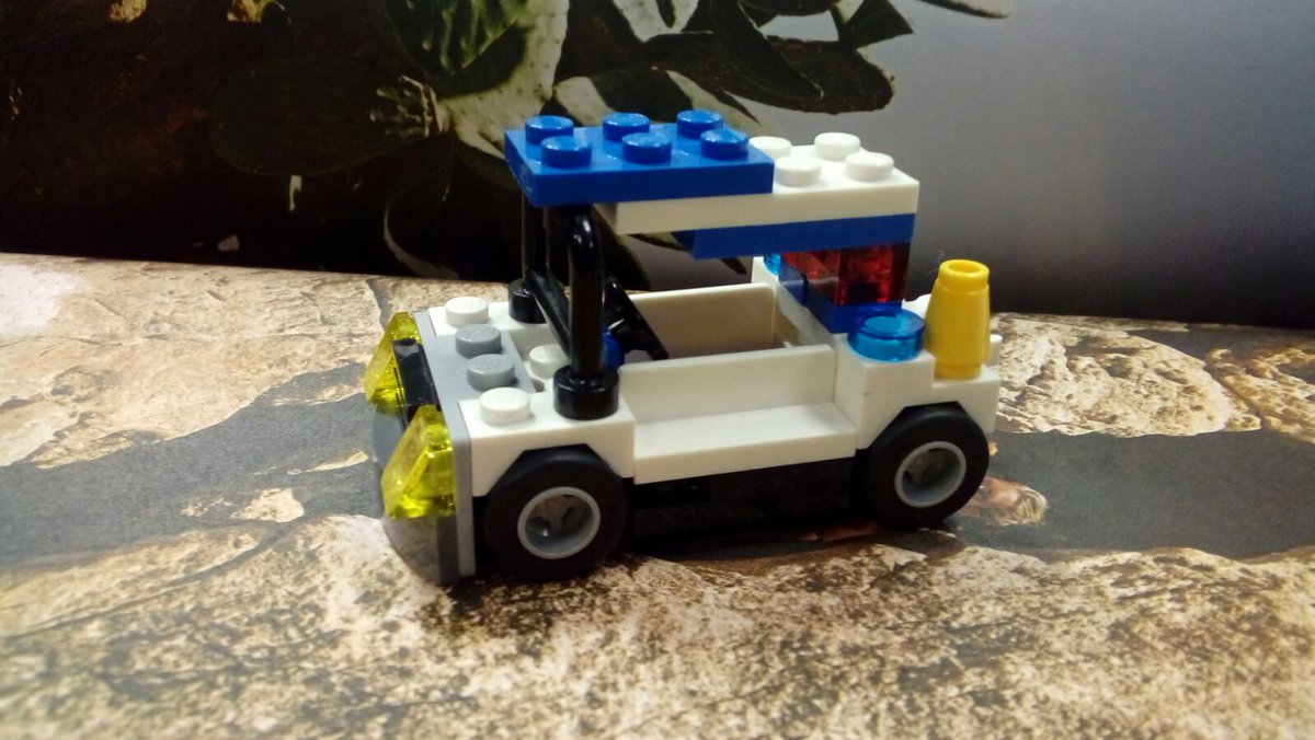 nathpass12's tweet photo. Vámonos de aventura jurásica con nuestro nuevo JEEP¡¡!!🌵🦖🦕🌵 #retoLEGO @elpais_promos https://t.co/cmGw5IYlOv