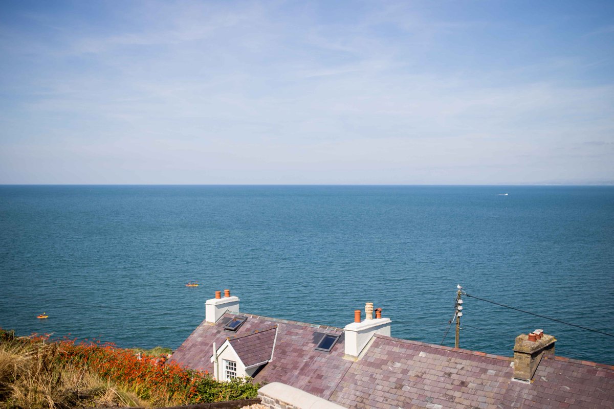 Pencnwc's tweet photo. Here's a little #ThrowbackThursday to New Quay in the summertime. ☀️ https://t.co/rnXNJKSGj4