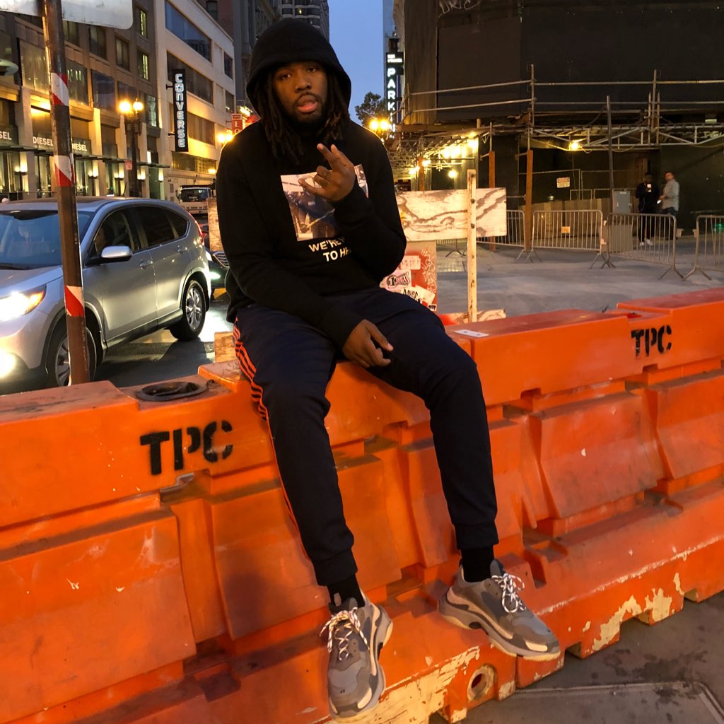 IAMSU's tweet photo. #NewProfilePic #bossup4 otw https://t.co/WWpTaGcc50