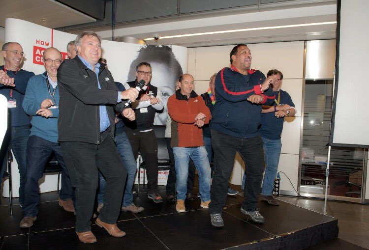 BoycottYourBed's tweet photo. #ThrowbackThursday to @edballs performing Gangnam Style at #ByteNight2017 🕺🏻 https://t.co/66tFaV04Ma