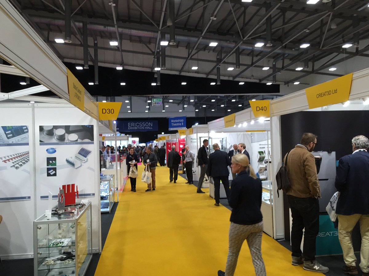 spacegovuk's tweet photo. Great day @EngDesignShow yesterday, promoting the fantastic space opportunities the #UK can offer to #Design #Engineers #LaunchUK #EDS2017 🚀 https://t.co/7gdloIuHXp
