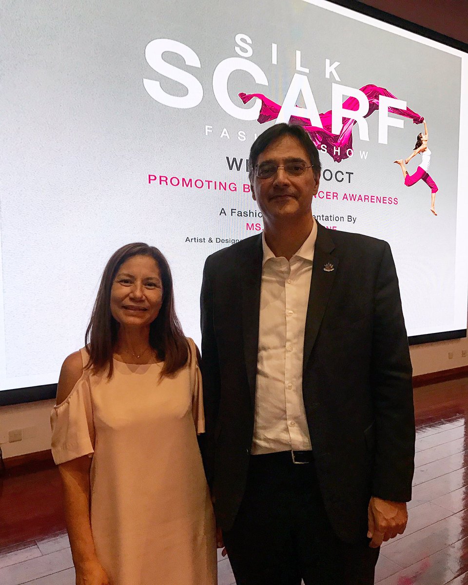 CUDUAE's tweet photo. #CoupleGoals 🇨🇦❤️🇨🇦 | It was an honour having His Excellency
@CanMasudHusain - Ambassador of Canada to the UAE along with his extremely talented wife, Laila Elfenne - artist and designer on-campus supporting the Breast Cancer Awareness Month
#ViewsFromCUD #CUDubai #Canada https://t.co/Vp16gqwNA2