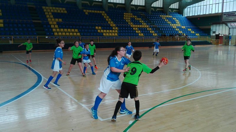 deportesdipusal's tweet photo. Quedan pocos días para inscribir #equipos en los #JuegosEscolares 17-18 @dipusalamanca. Puedes apuntarte en 17 modalidades deportivas hasta el 24-OCT. Infórmate en tu #centroescolar o #ayuntamiento #HazDeporte #DeporteEscolar #Provincia #Salamanca https://t.co/BzjXq5k1yM https://t.co/3RC4ShAbpQ