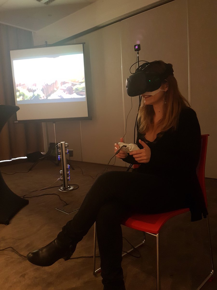 Capinfo67's tweet photo. Test de la #Vr fait et on adore ! :)
#VR #VirtualReality #IT #technology #strasbourg #Exer https://t.co/mJLXG82WPt