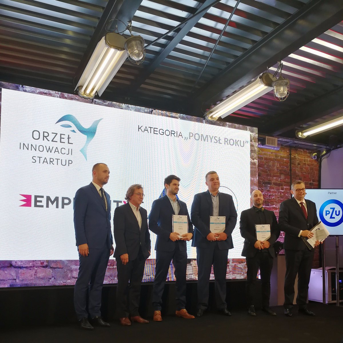 TheOneMeter's tweet photo. OneMeter awarded “Innovation Eagle” prize by esteemed jury from business, science, media and politics. We keep developing for you. https://t.co/6sfqOxikbR