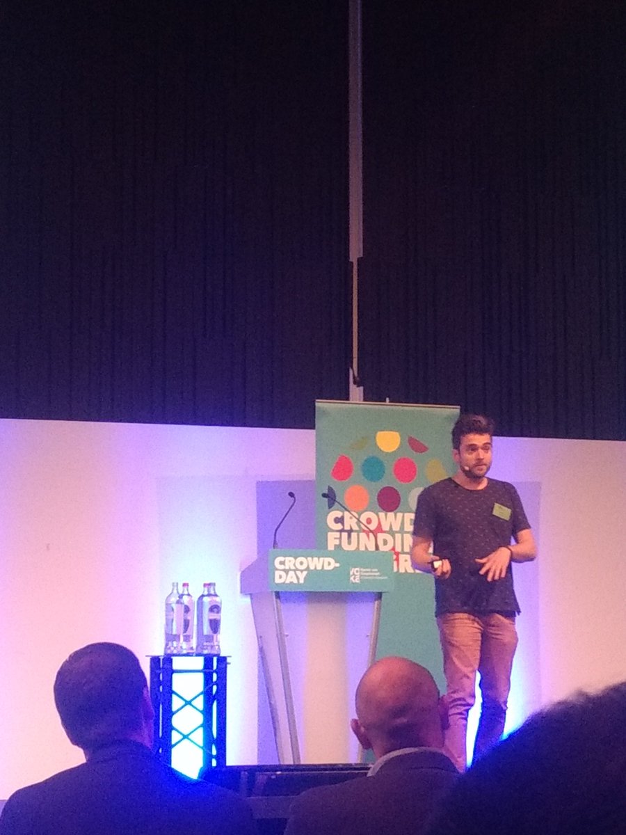 LiseHey1's tweet photo. Wim ballieul op #crowdday "de why van uw onderneming drijft wat je wil bereiken" https://t.co/rAF8g9Pt8V