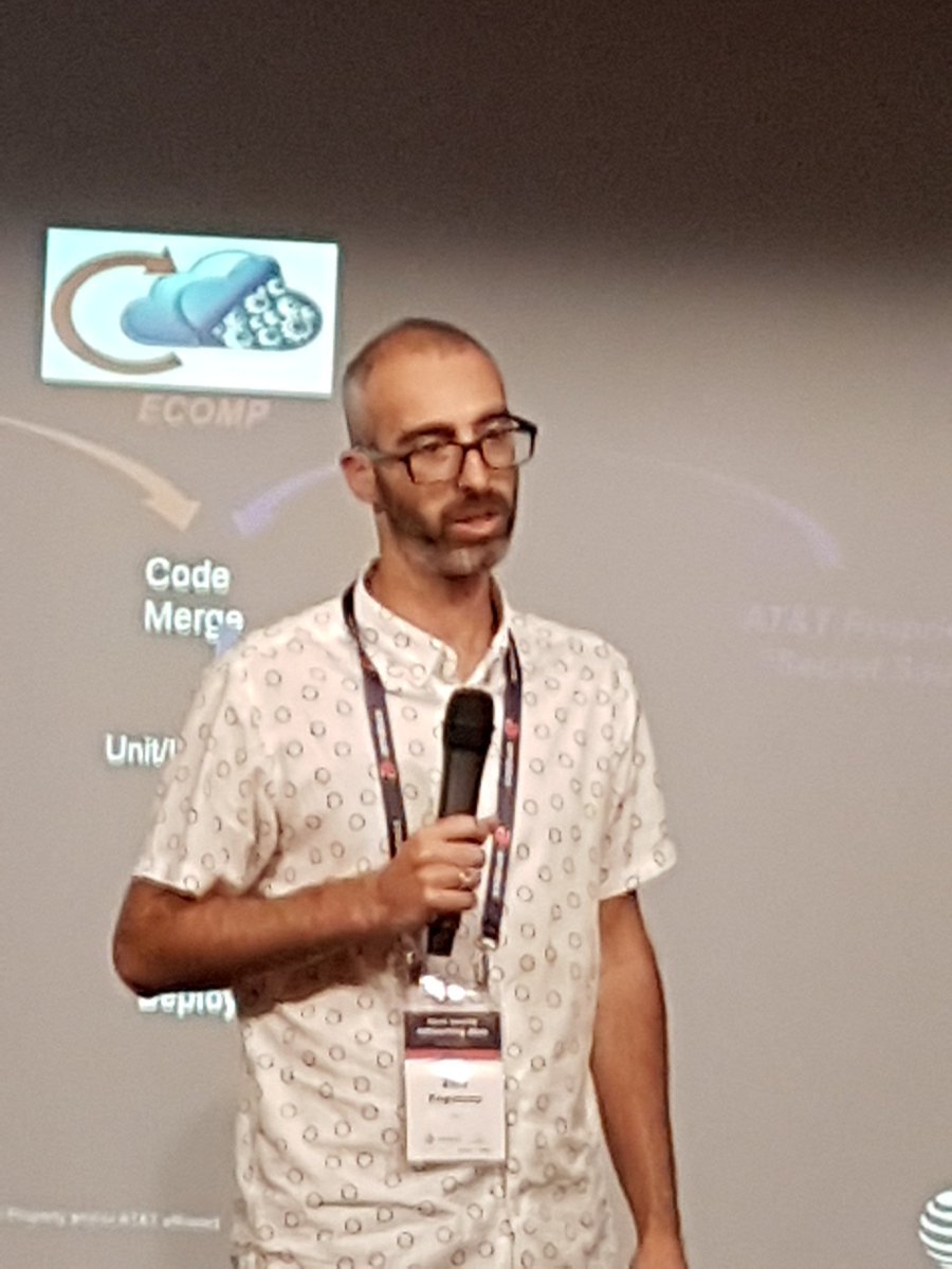 Amdocs's tweet image. #ECOMP co-developed w/ #Amdocs is 1 of 3 Domain 2.0 pillars for #ATT to ensure real-time cust exp &amp;amp; development - Zahi Kapelutto at #OSNdays