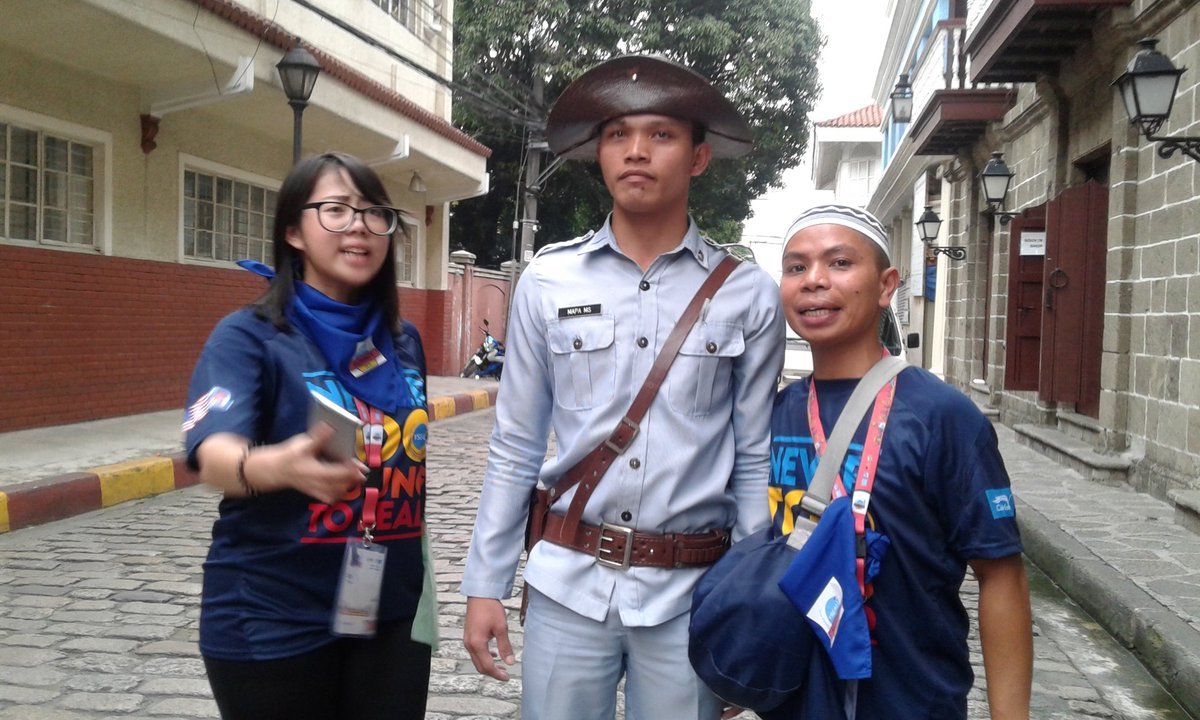 oldorama's tweet photo. #YSEALIsummit 
The police 
Group 7 https://t.co/Kxq4QojTKW