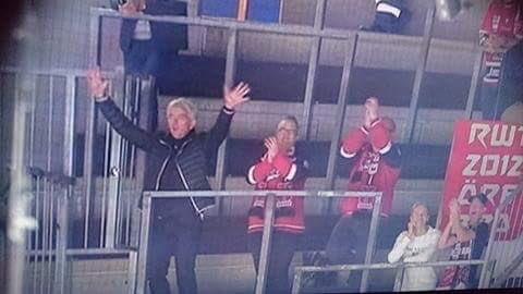 Bortamatcher brukar jag undvika. Ikväll gör jag ett undantag, ser <a href="/HV71/">HV71</a> mot mitt <a href="/orebrohockey/">Örebro Hockey</a>. I fjol så såg det ut så här på <a href="/cmoresport/">C More Sport</a>