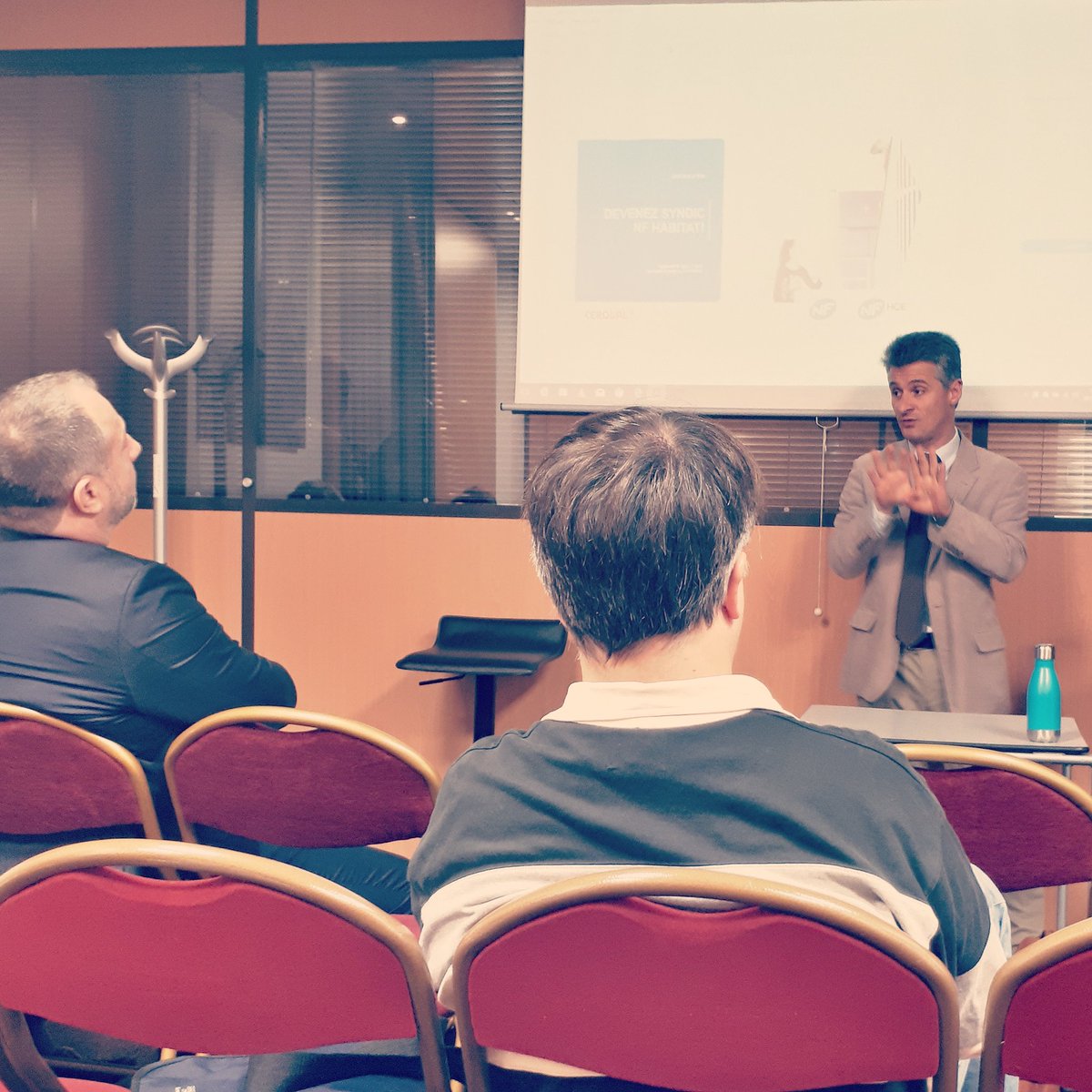 groupeQUALITEL's tweet photo. Intervention de notre expert #copro à l'atelier @AparisClimat "La mobilisation du syndic dans un projet de rénovation énergétique" #ArcCopro https://t.co/lpsOhx5A9n