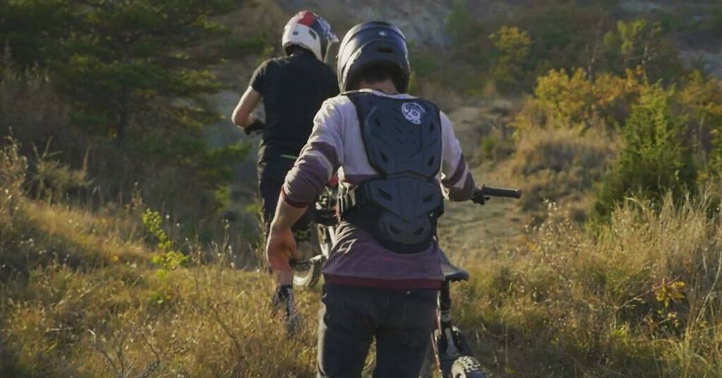 BlkDust07's tweet photo. New freeride video on @pinkbike with @benj.c07 &amp; @lolo_tr / @labandeapapybiketeam 
Link in bio ! https://t.co/6DLvXUZDRk