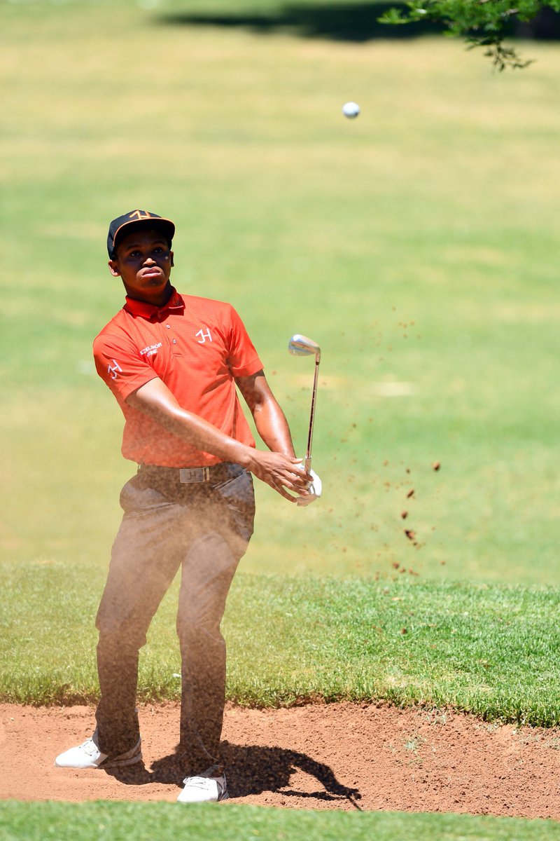 3-under thru 6 and <a href="/JacquinHess/">JacquinHess</a> goes to 8-under and one shot back.

#BETChamps final round.

Follow scores here: goo.gl/ndDGEg