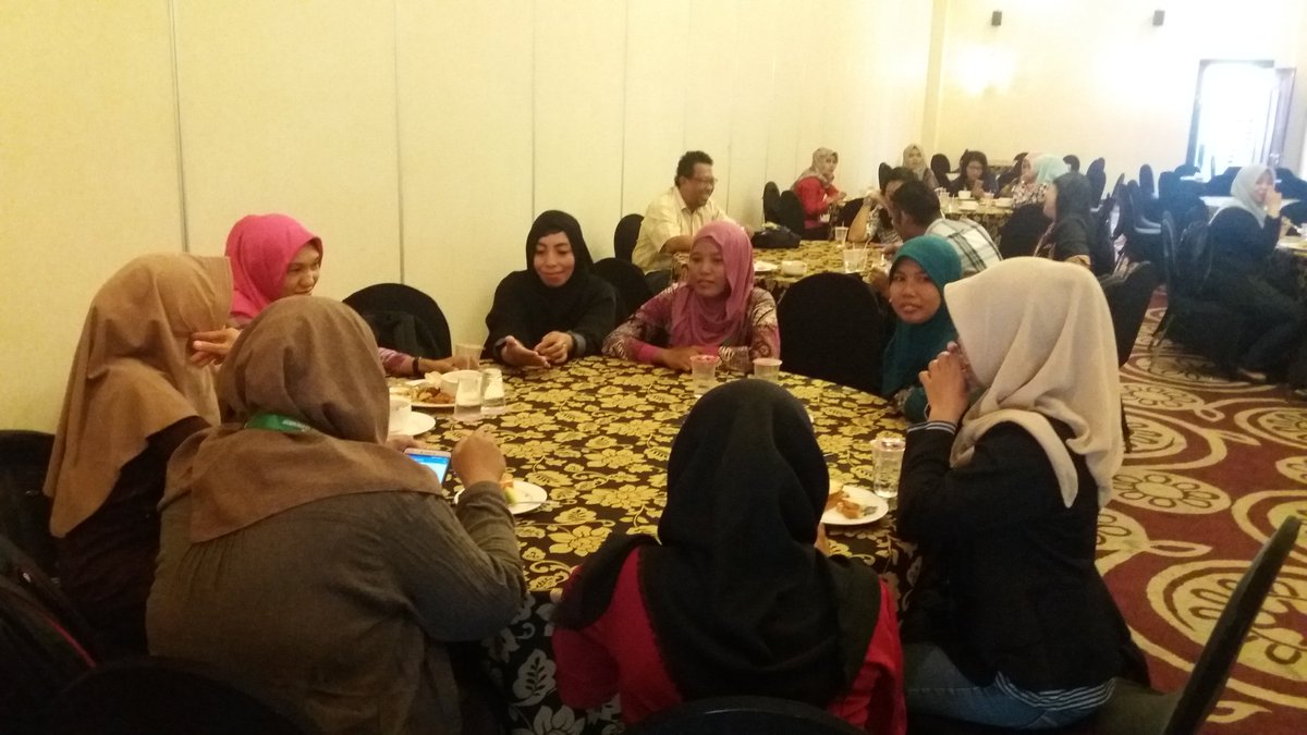 Wida73569686's tweet photo. Pelatihan Pratugas pendamping Desa
#bhaktipendampingdesa 
#PendampingDesa 
@ttpindonesia
@kemendesa
@EkoSandjojo 
@taufikmadjid71 https://t.co/3LURSsz5GX