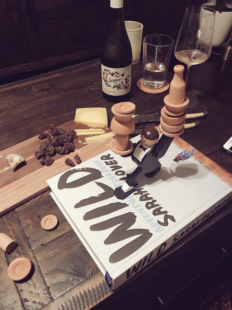 Thurs night:

#donttipthewaiter 🤵🏼 + <a href="/LoganWines/">Logan Wines</a> #savblanc🍷 + #theartisancheeseroom 🧀 + <a href="/missarahglover/">sarah glover</a> #sarahglovercookbook = happiness 😊