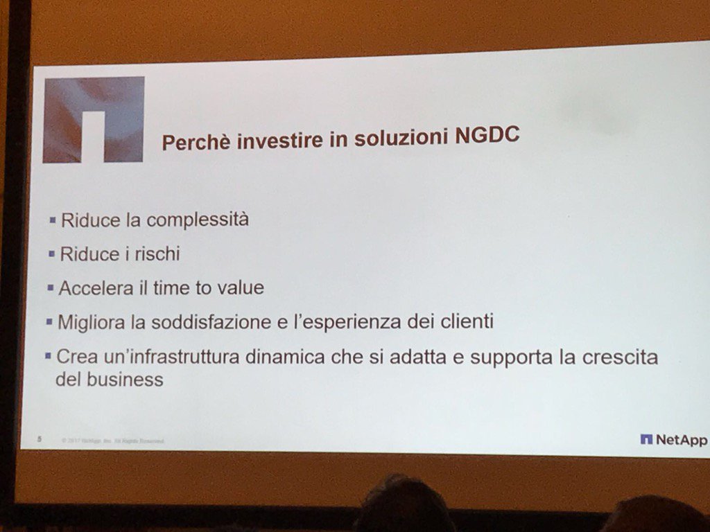 d_nalon's tweet photo. Investire nel #nextgenerationdatacenter @ArrowECS_Italy con @matteo_pirelli @NetApp_Italia https://t.co/RH22J6N364